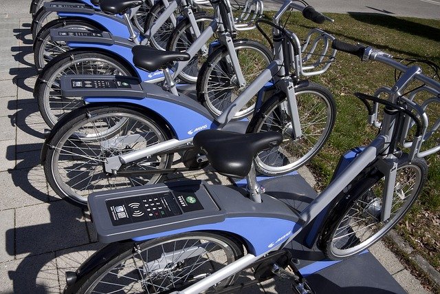 REVOO C32 Electric Bike – Power, Performance, and Smart Urban Travel